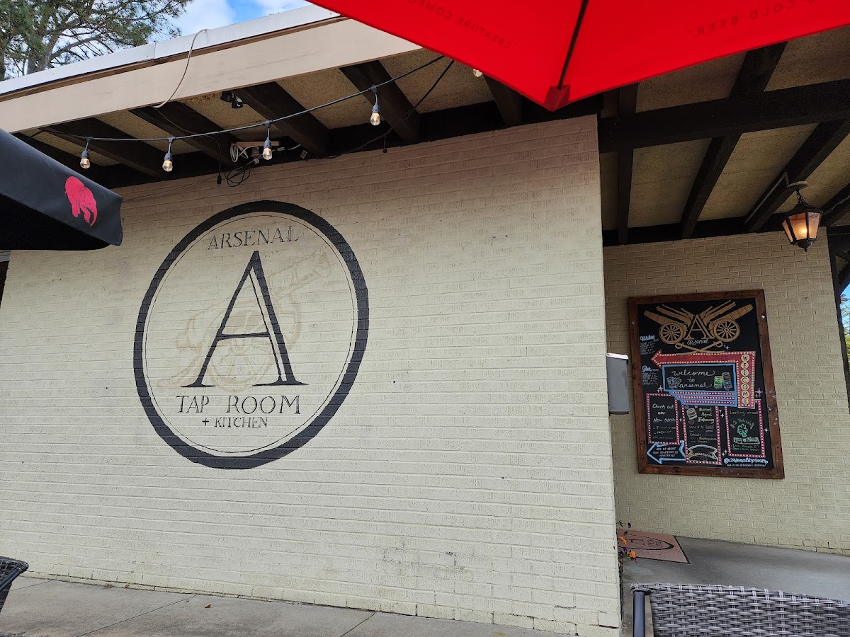 Arsenal Tap Room + Kitchen photo 4