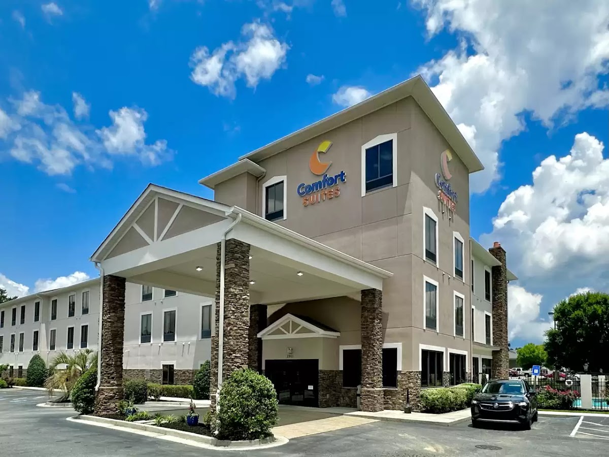 Comfort Suites Augusta Riverwatch - Hotels & Lodging in Augusta, GA