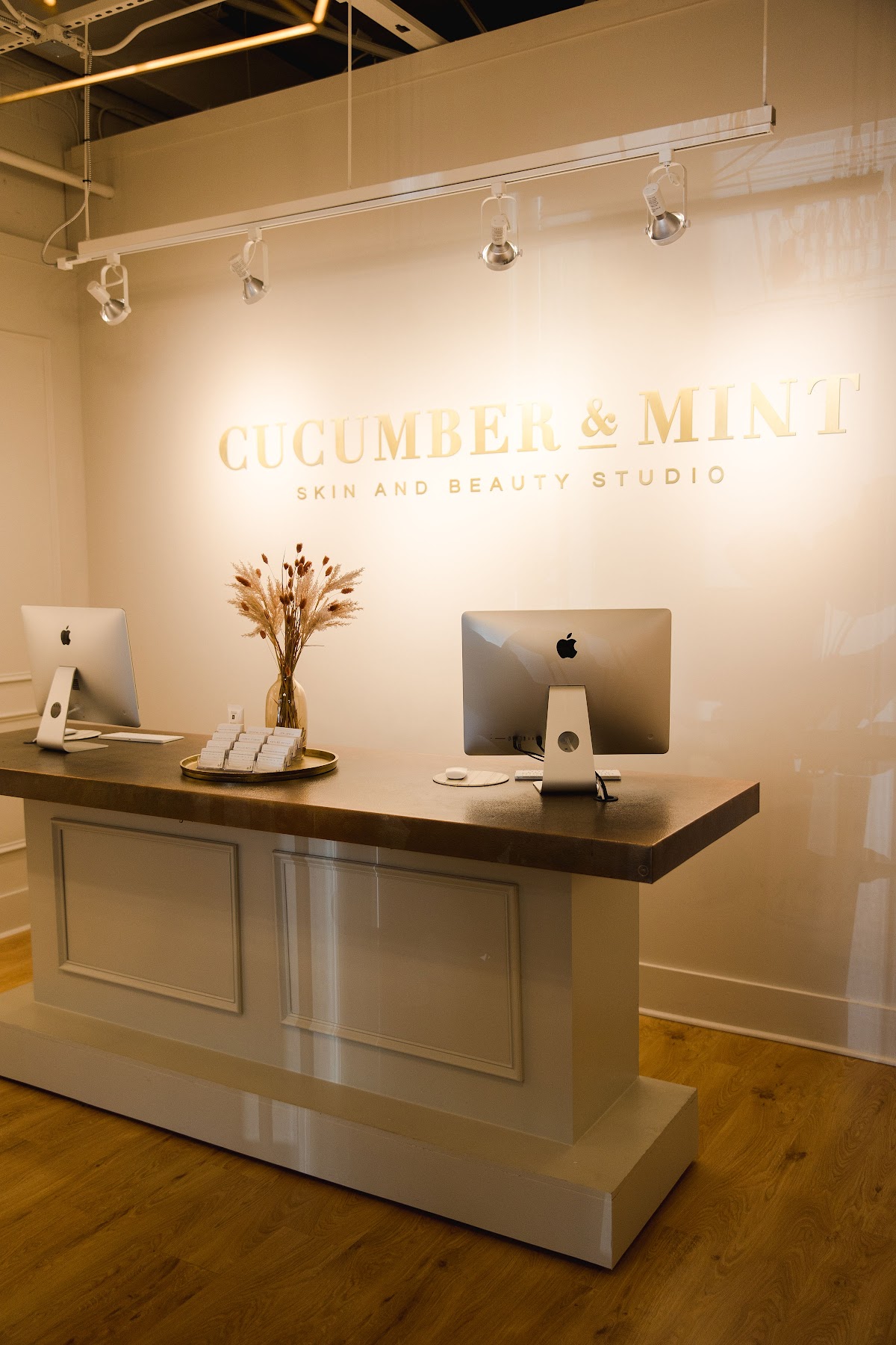 Cucumber & Mint Spa - Surrey Center photo 5