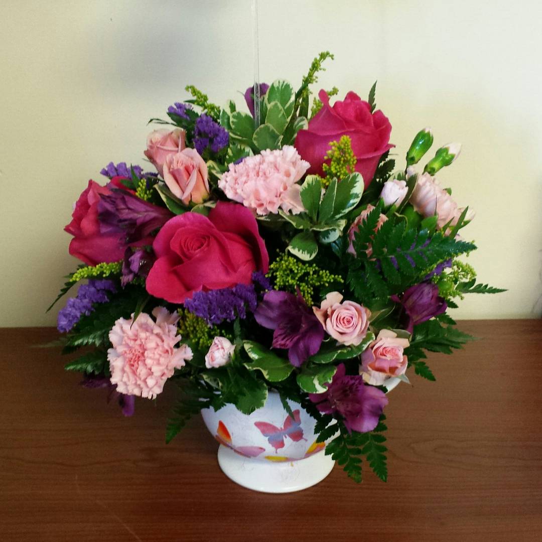 D & K Flowers & Frames photo 4