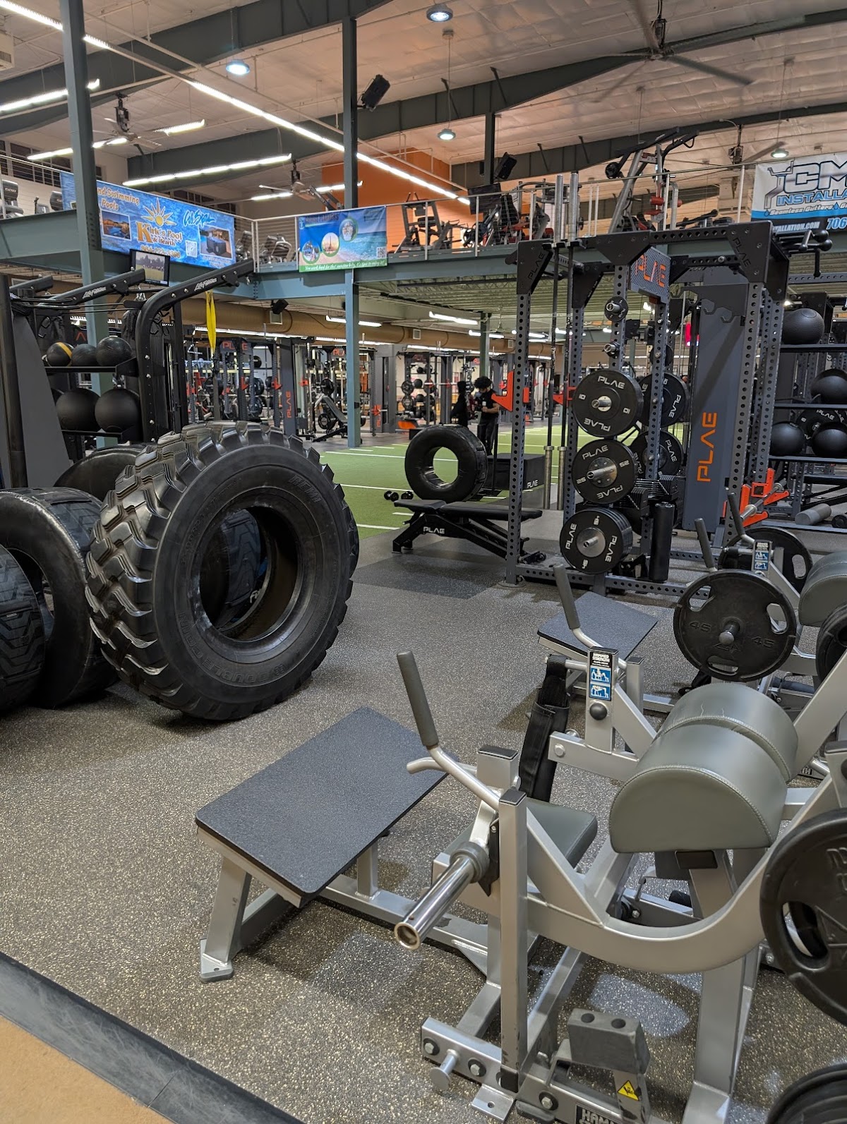 Evans Fitness Club photo 2