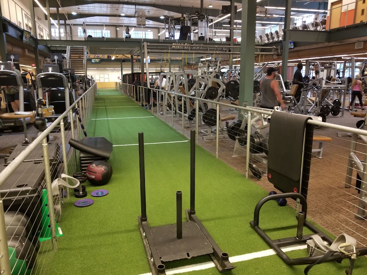 Evans Fitness Club photo 3