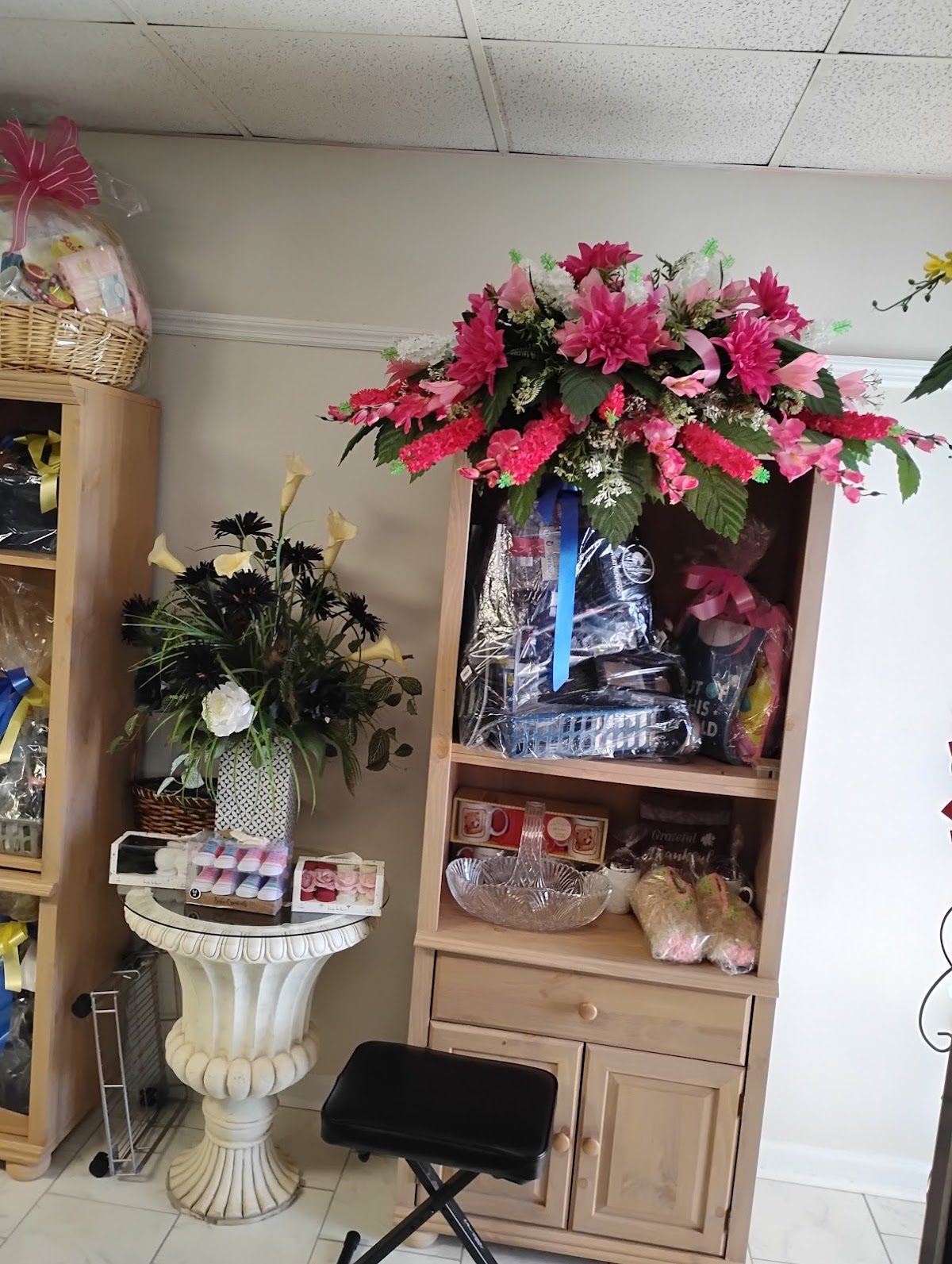 Flowers and Gifts by Lucille photo 4