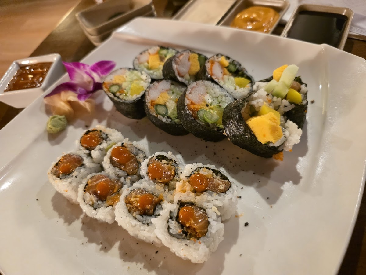 Fujiyama Japanese Steak House & Sushi Bar photo 2