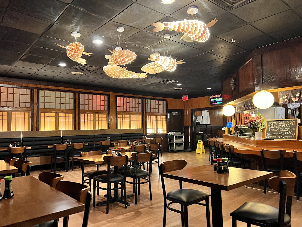 Fujiyama Japanese Steak House & Sushi Bar photo 3