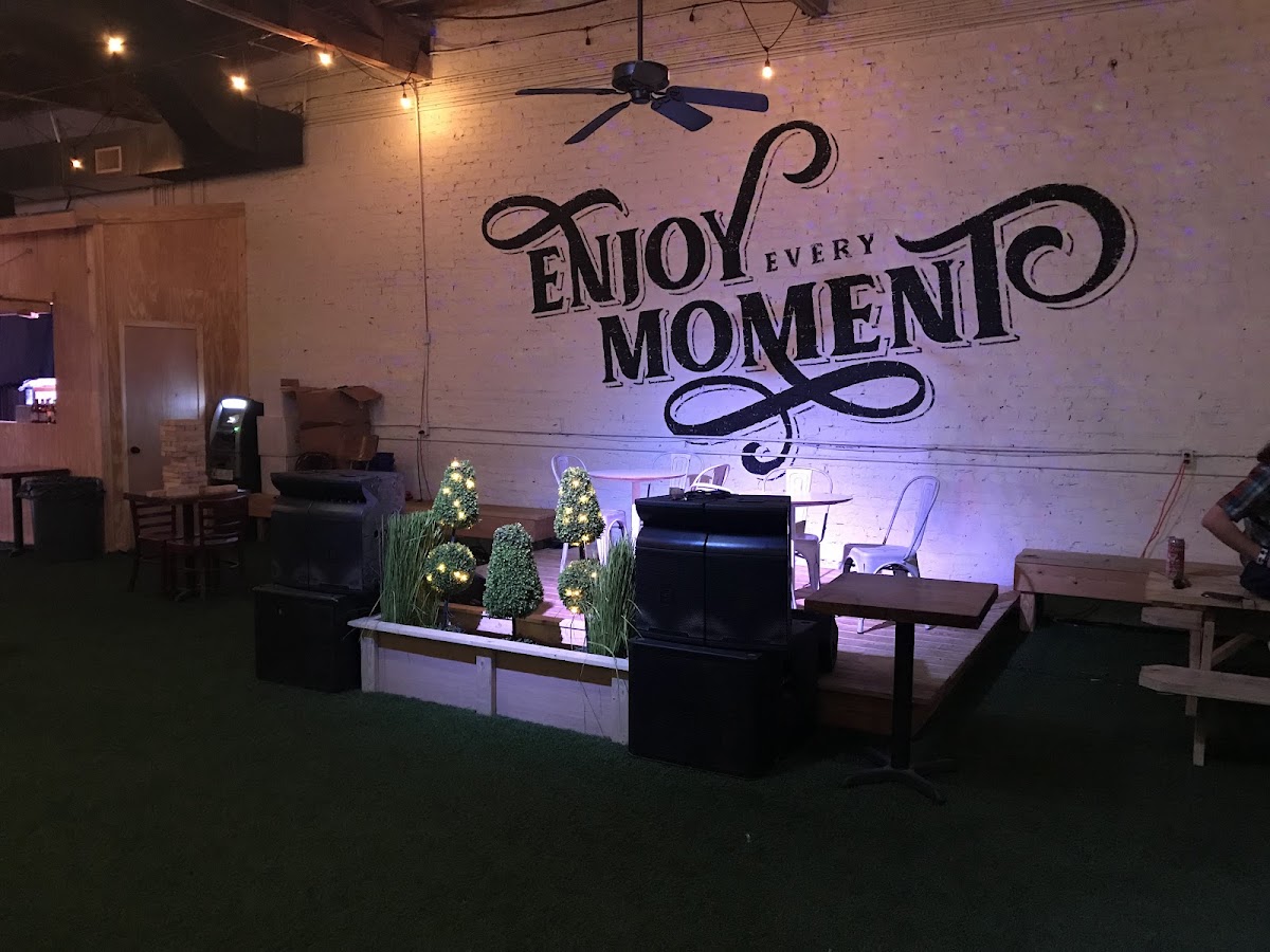 Garden City Social photo 5