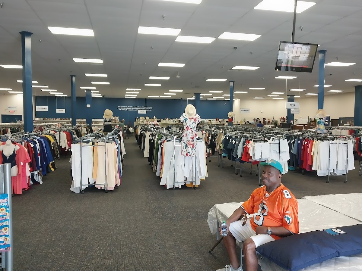 Goodwill Store and Donation Drive-Thru photo 4