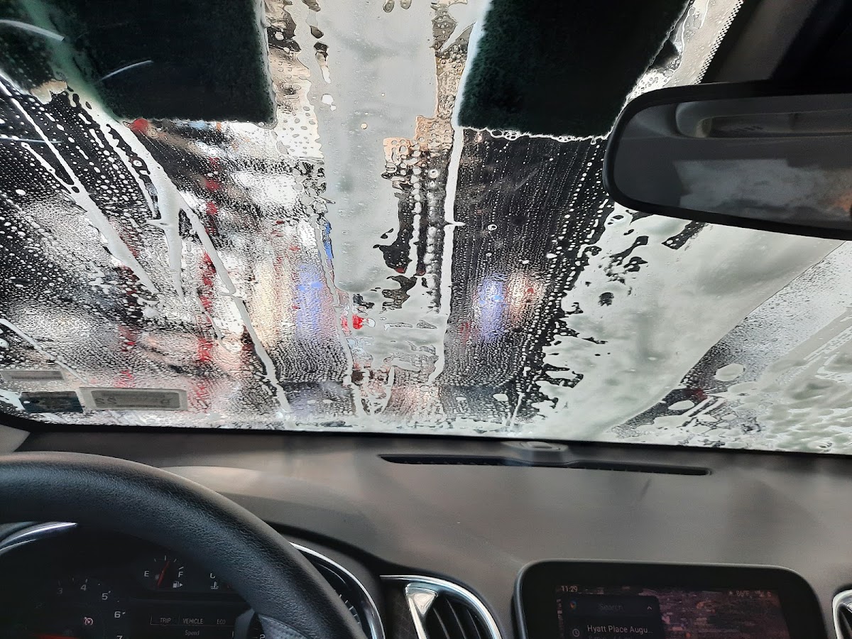 LuLu's Car Wash photo 2