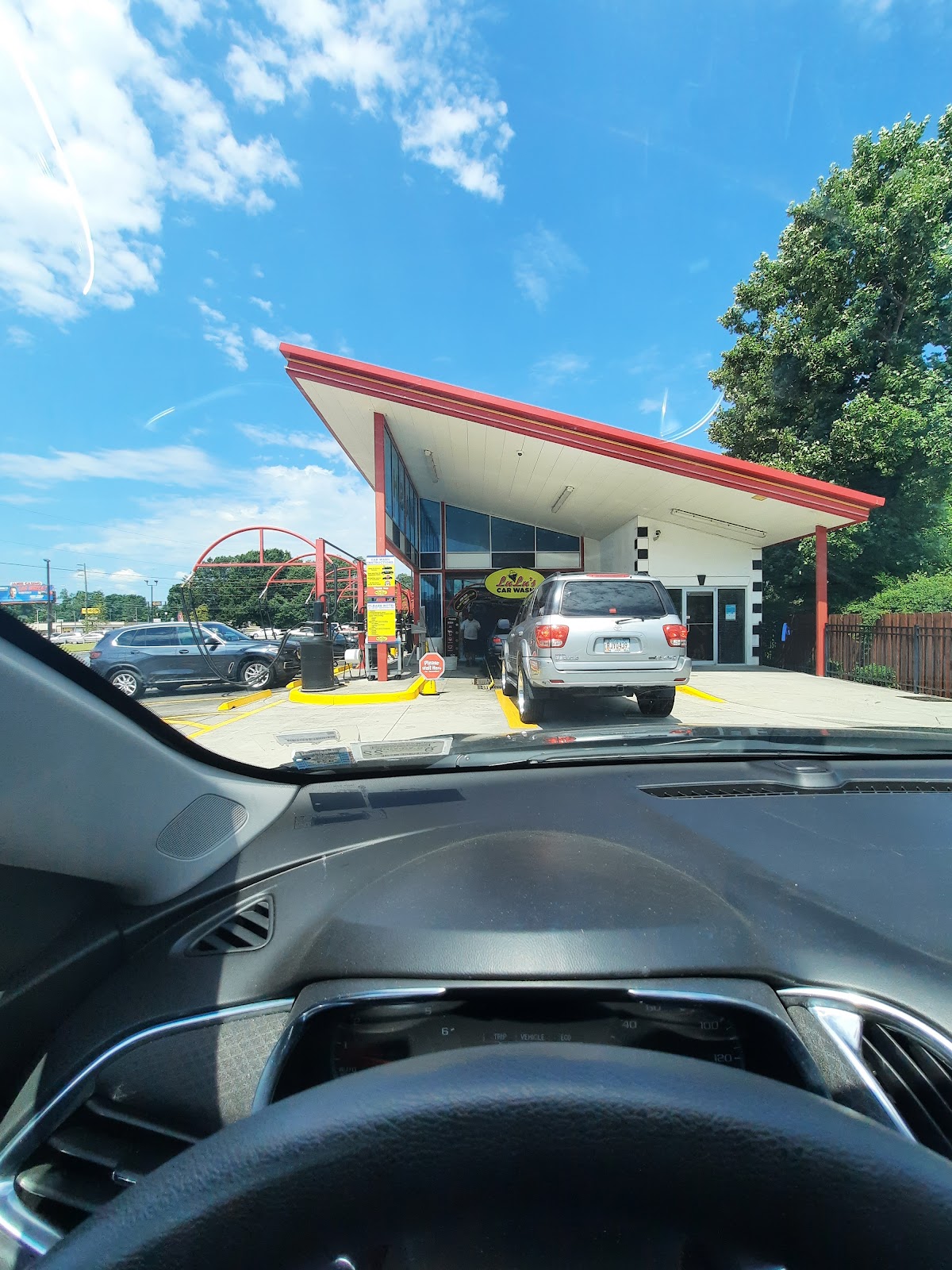 LuLu's Car Wash photo 5