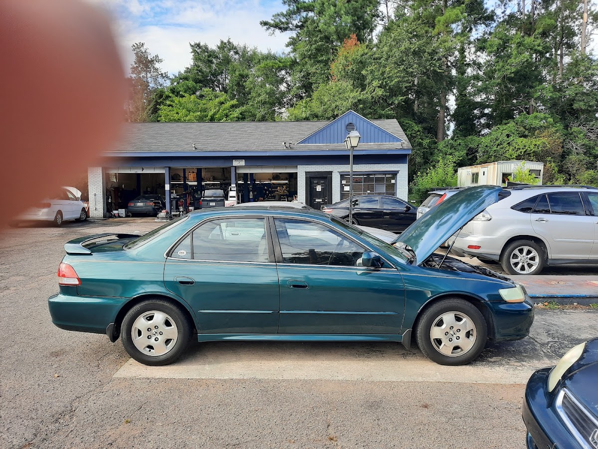 Manny's Service Center photo 3