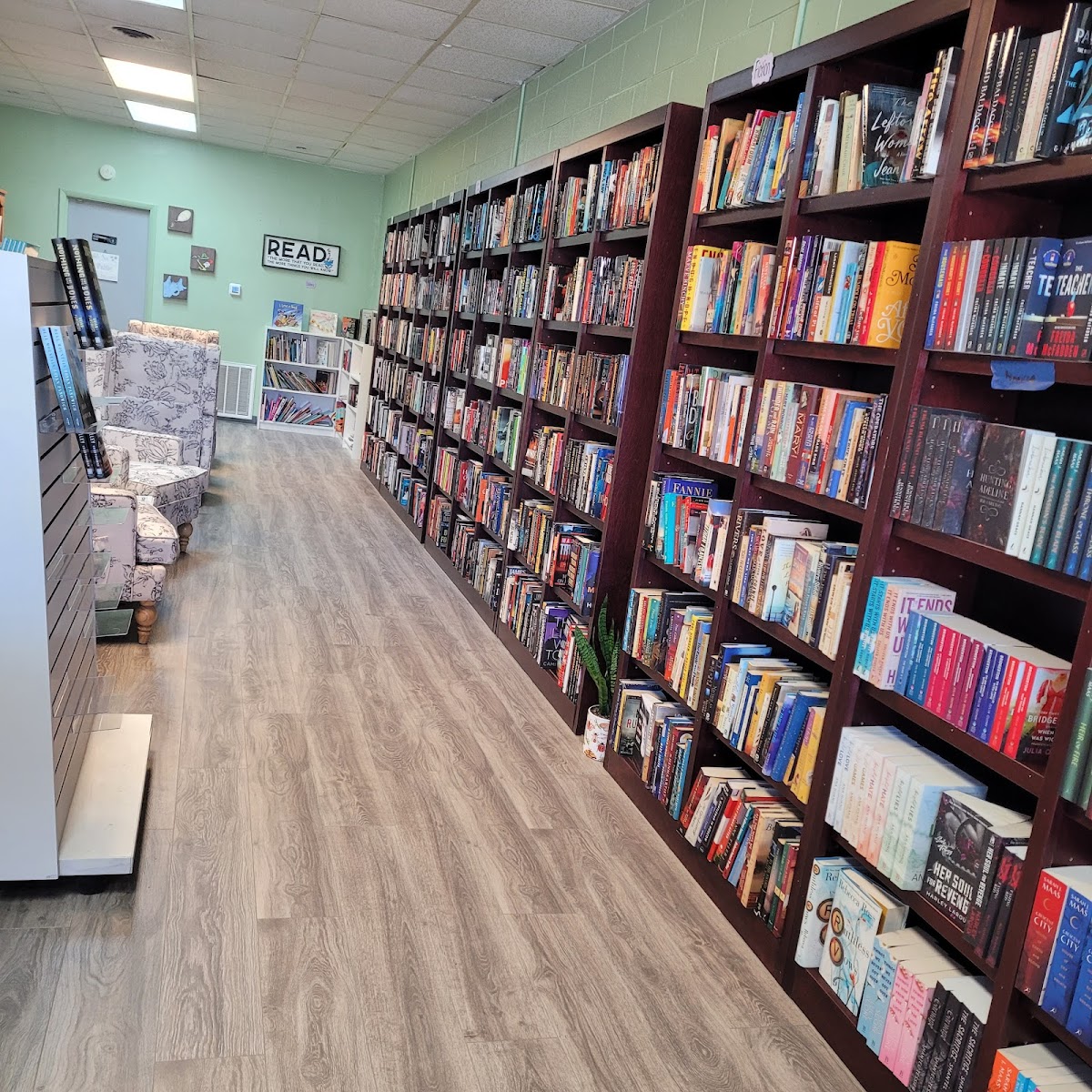 MariBeth's Books photo 2