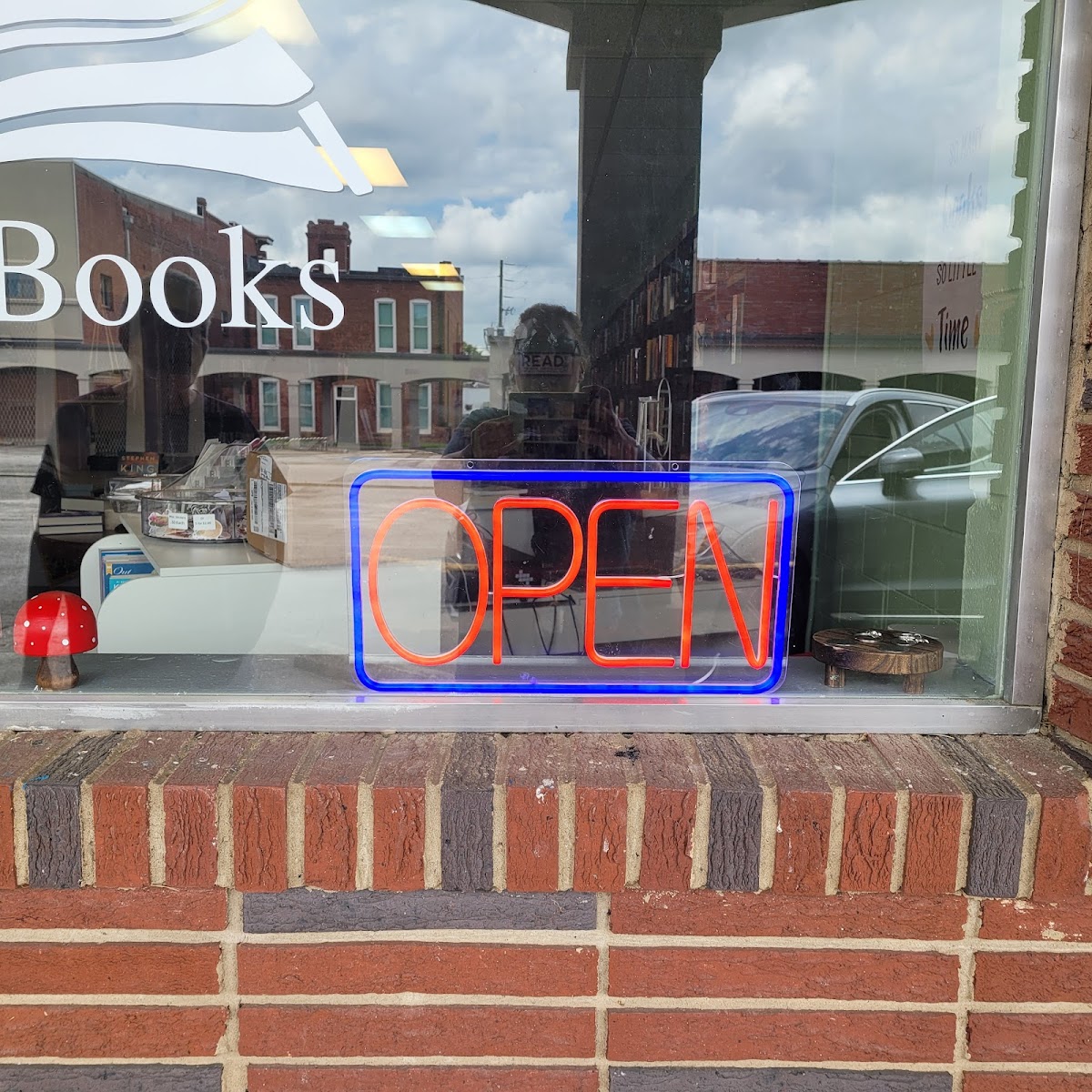 MariBeth's Books photo 4