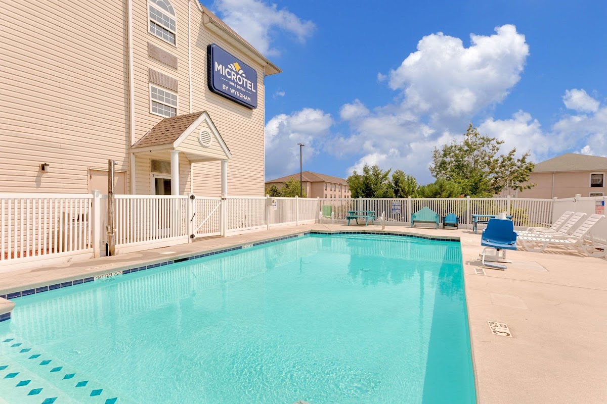 Microtel Inn & Suites by Wyndham Augusta Riverwatch - Hotels & Lodging in Augusta, GA