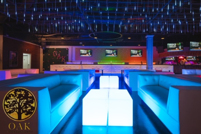 OAK Restaurant and Lounge photo 4