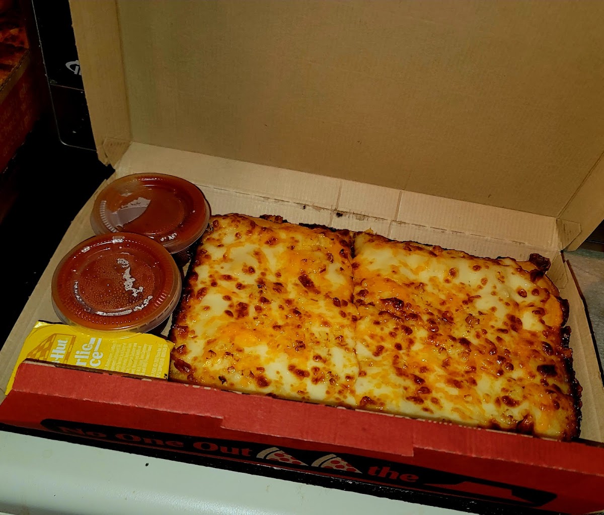 Pizza Hut photo 4