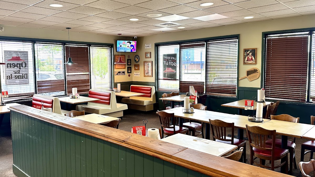 Pizza Hut photo 2