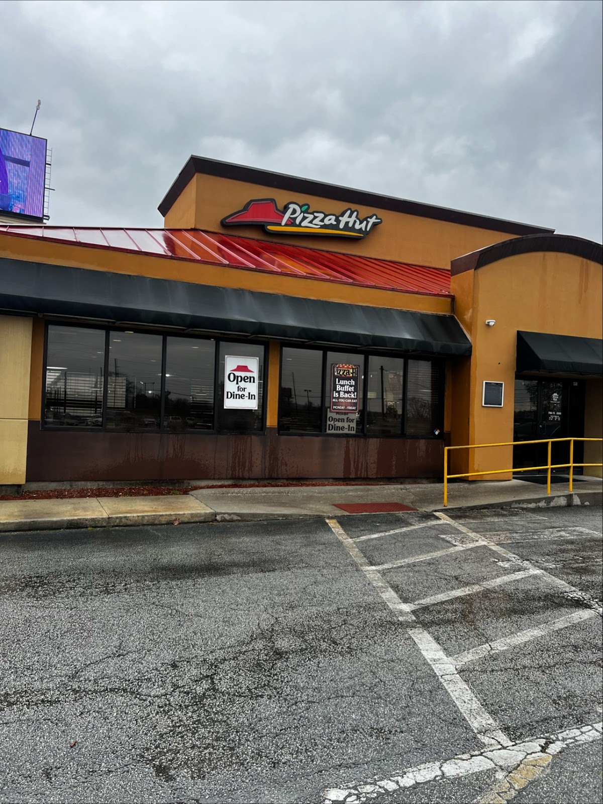 Pizza Hut photo 4