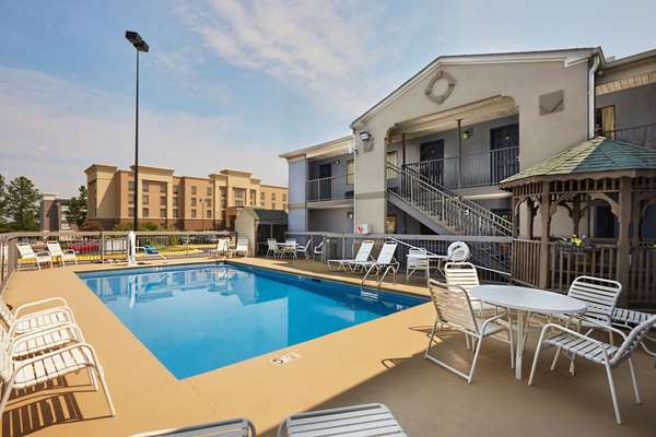 Quality Inn Augusta West Near Fort Gordon - Hotels & Lodging in Augusta, GA