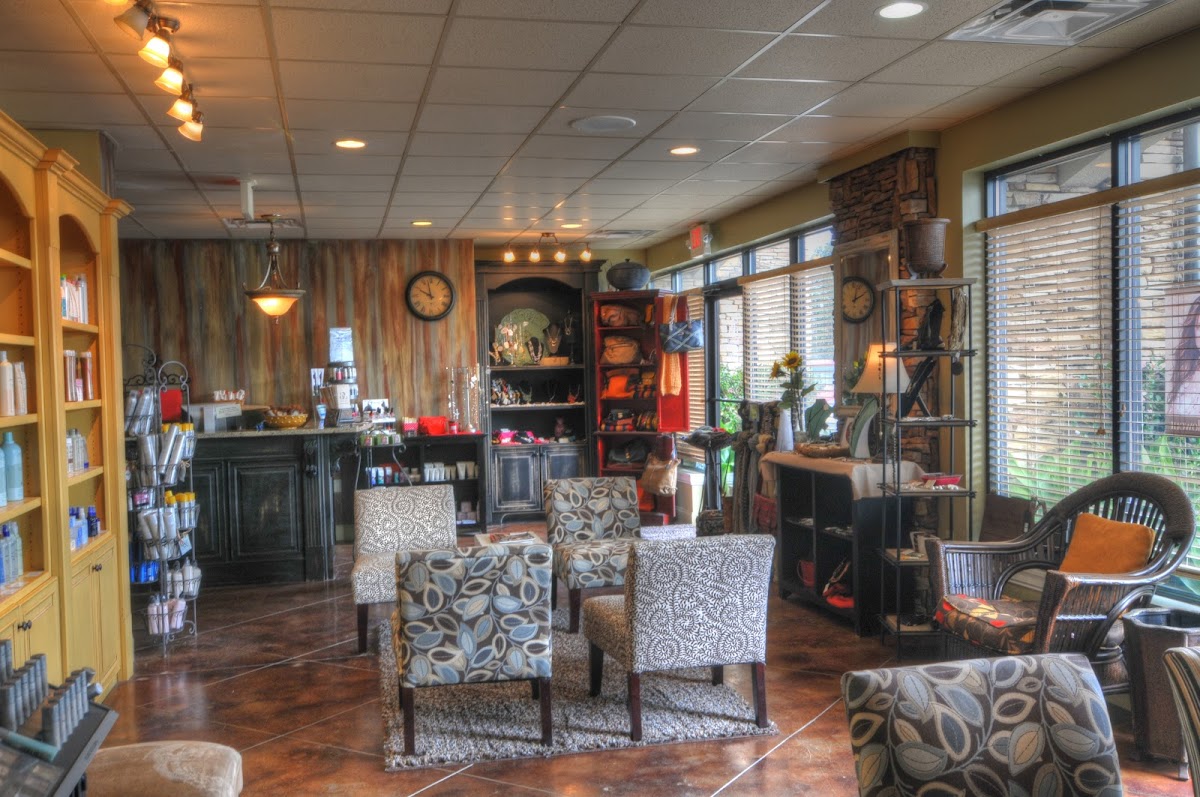 Retreat Spa & Salon photo 2