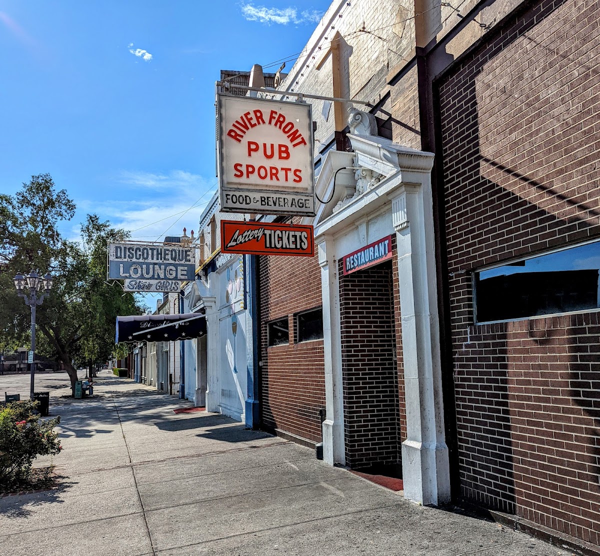 Riverfront Pub & Sports - Services in Downtown Augusta, Augusta, GA