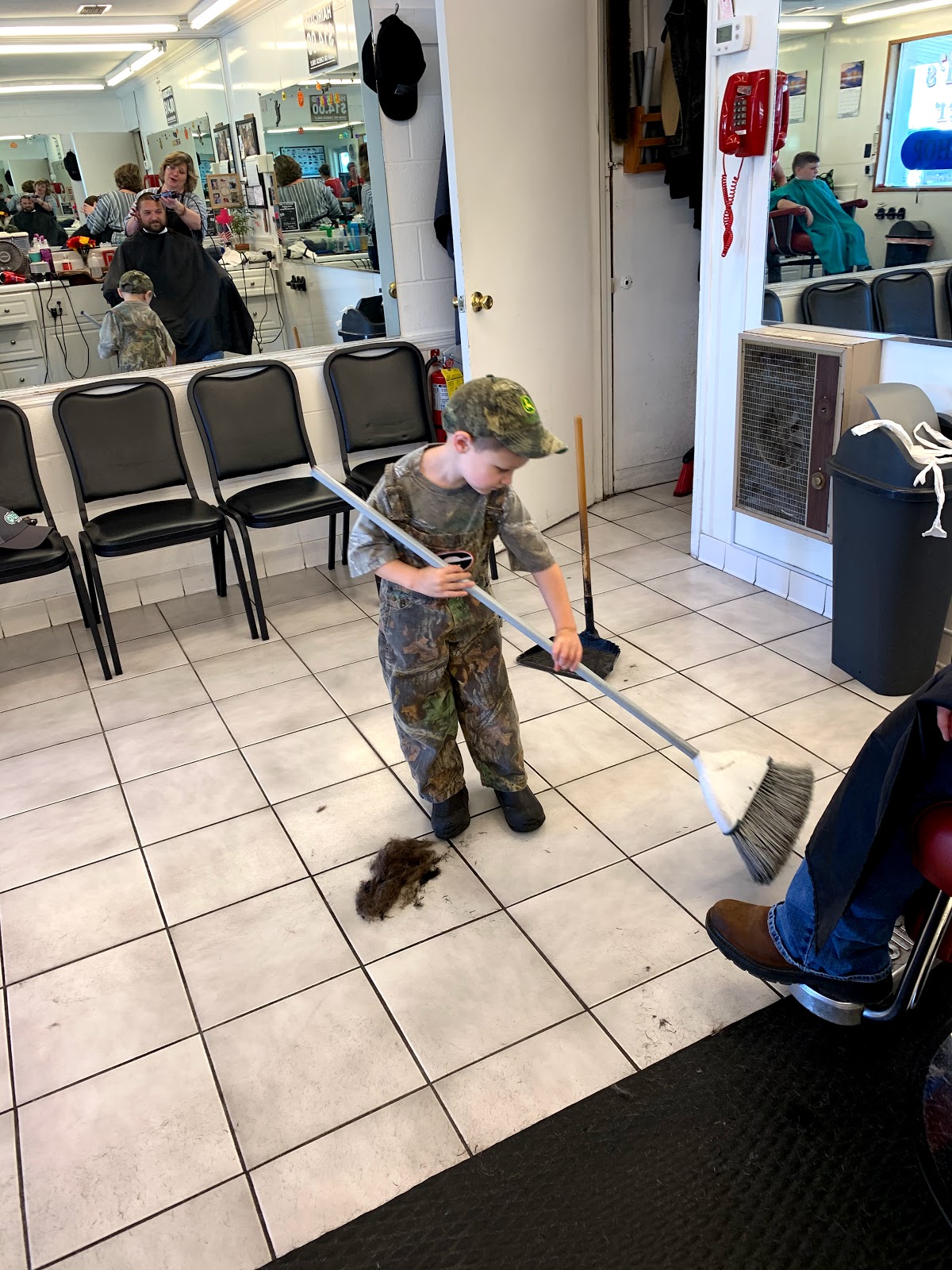 Russell's Corner Barber Shop photo 3