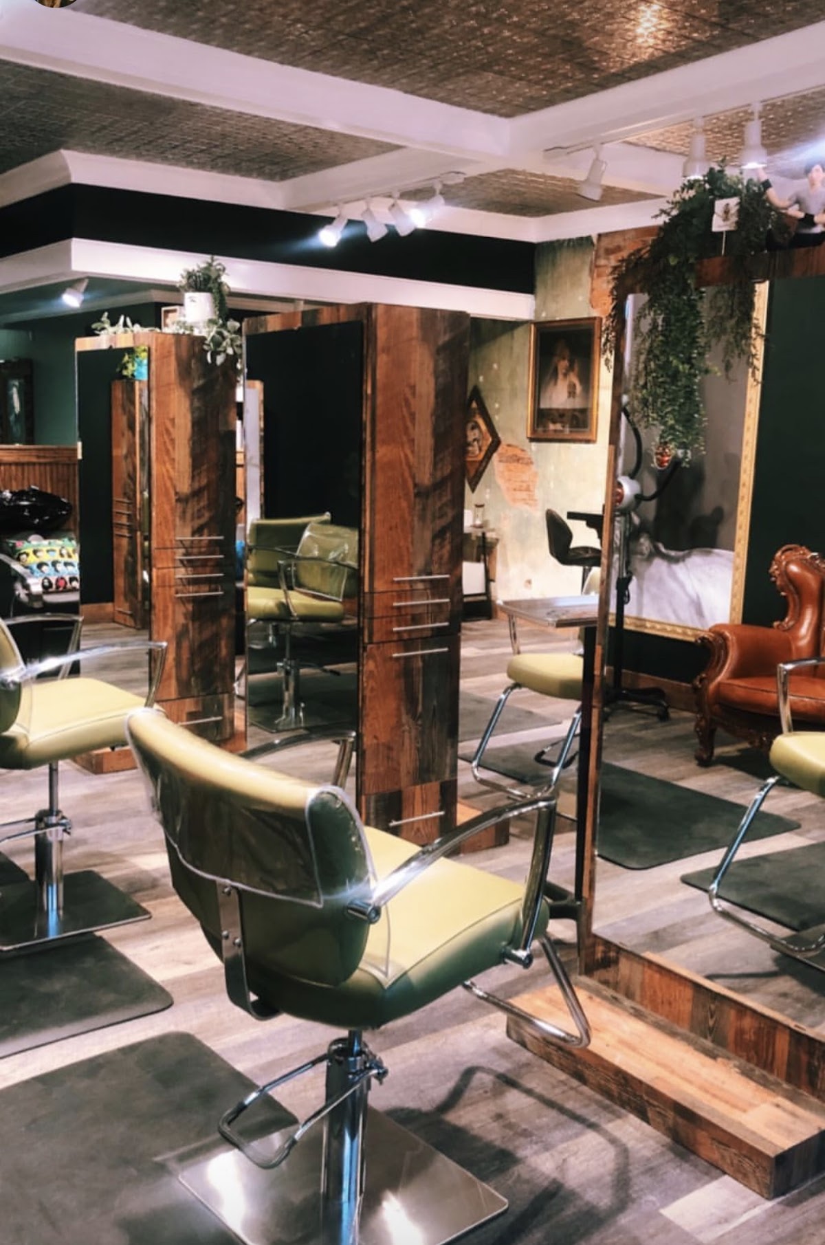 Undertone Salon & Co. photo 3